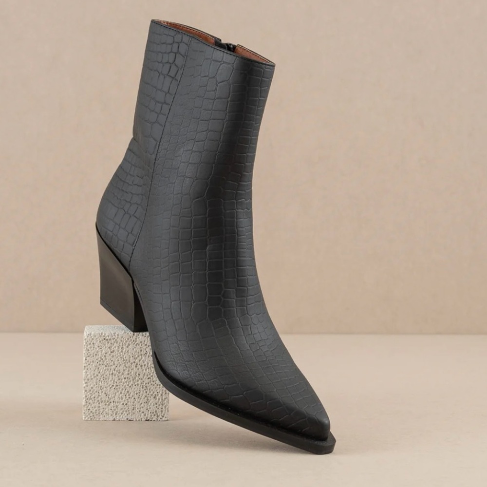 Oasis Society Miley Boot - New in Box